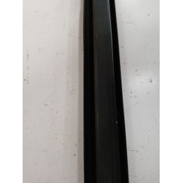 BAGUETTE DE FIXATION PANNEAU DE PORTE CLIO II RS 182 PHASE 3