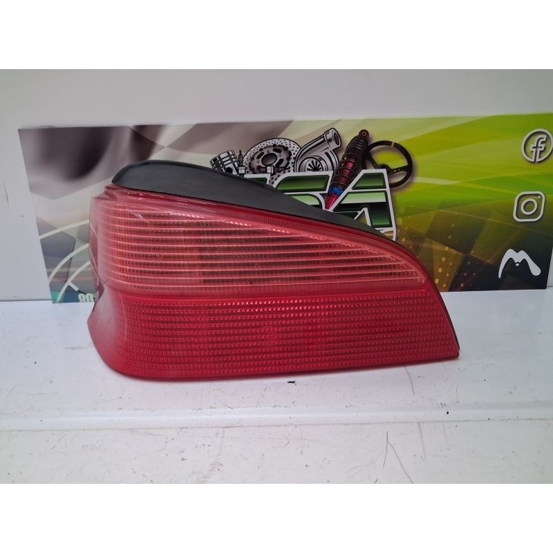 FEUX ARRIERE PEUGEOT 106