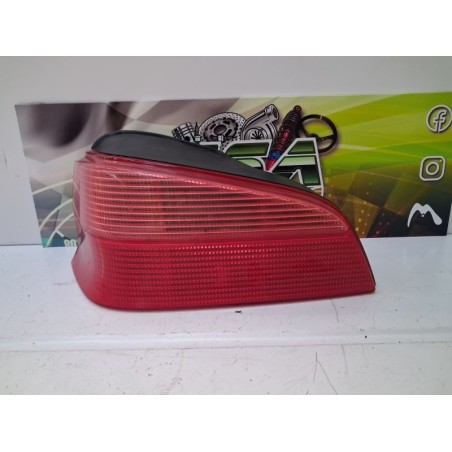 FEUX ARRIERE PEUGEOT 106
