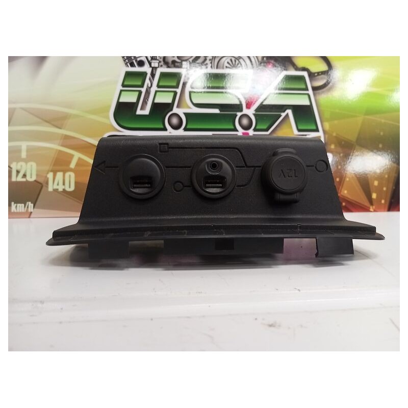 BOITIER CONNEXION USB PEUGEOT 208 GTI PH1